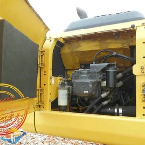 Excavadora Komatsu PC200-8N1 en Existencia, Maquinaria Usada, Motores a Bajo Precio - Product Image 4
