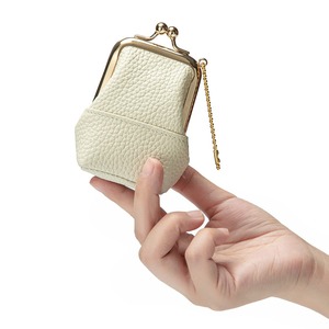 Ando Bag - Monedero Pequeño de Cuero Vacuno Genuino con Cierre de Broche, Bolsa para Joyas para Mujer - Product Image 2