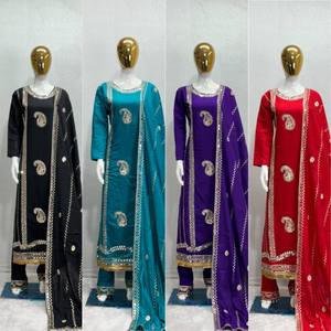 Costume Salwar élégant de couleur violet foncé pour les femmes dans le travail de broderie et le travail de miroir avec le tissu de soie romain pour les festivals - Product Image 6