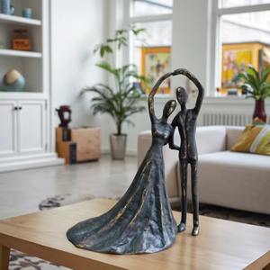 Figura Moderna de Novios, Escultura de Aluminio que Immortaliza la Elegancia y el Romance con Detalles Exquisitos y un Diseño Ecológico - Product Image 5
