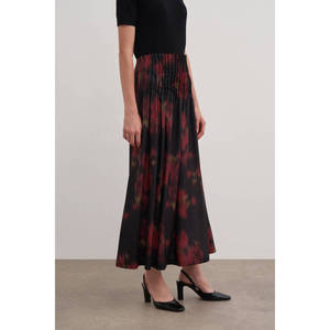 Jupe midi chic à imprimé floral noir - Mélange de soie et de mousseline confortable et respirant - Product Image 4