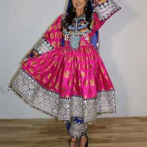 เราเป็นผู้ผลิตและผู้จัดจำหน่ายชุดเดรสผู้หญิง Afghani kuchi ทุกประเภทชุดสั่งตัดขนาดใหญ่พิเศษ OEM ODM - Product Image 6