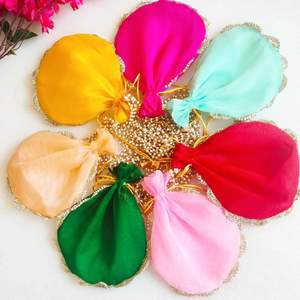Bolsas de regalo de organza coloridas con encaje dorado favores de boda indios Haldi Mehendi Sangeet regalos de devolución bolsas de dulces de joyería - Product Image 2