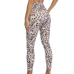 Leggings de sport pour femmes, décontractés, de haute qualité, avec logo personnalisé, design de sublimation personnalisé, collants de yoga, vêtements de sport - Product Image 5