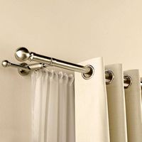 Supports de rideaux en métal de qualité supérieure avec revêtement en or antique conçus pour les intérieurs haut de gamme lieux de mariage ou propriétés patrimoniales
