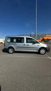 Caddy Kasten Maxi IV 2020, Bajo Kilometraje, Motor en Buen Estado, Neumáticos R18, Transmisión Automática, Techo Panorámico, Faros LED, Listo para Entrega - Product Image 4