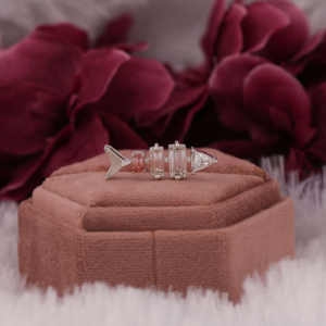 Colgante personalizado con forma de pez con diamante cultivado en laboratorio multiforma, joyería corporal de oro sólido de 14 quilates para mujer, estilo moderno para fiestas - Product Image 1