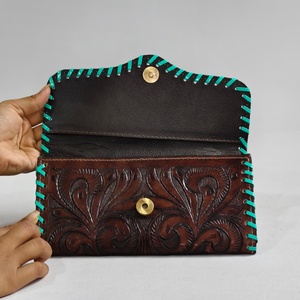 Nouveau porte-passeport pour femme en cuir véritable luxueux et élégant, antivol, design personnalisable, multifonction - Product Image 3