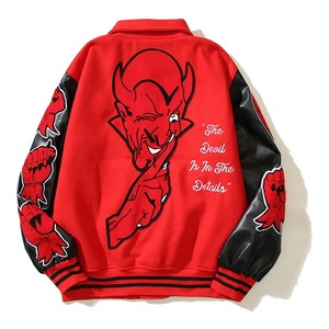 Veste bomber personnalisée SENSEL SPORTS pour homme, manches en laine, patch brodé en chenille, rouge et noir, style décontracté vintage universitaire, séchage rapide - Product Image 4