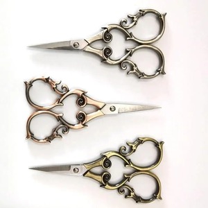 Ciseaux de haute qualité pour la broderie, le point de croix, avec logo personnalisé, style rétro européen vintage, pour la manucure - Product Image 3
