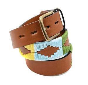 Cinturón Polo Rojo, Blanco y Azul con Hebilla de Latón, Estilo Gaucho Clásico, Cinturón de Cuero Argentino para Hombres y Mujeres - Product Image 1
