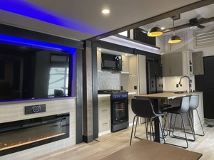 Nueva Caravana Forest River Wildwood Heritage Glenn ROST43 2025 en Venta para Camping y Viajes - Product Image 5