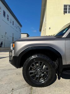 Buena Oferta para Toyota Land Cruiser Prado VX 2.8D 4WD 2023 con Motor Premium - Product Image 2