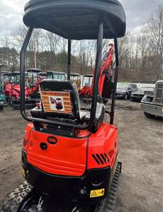 Meilleur prix pour mini-excavatrice sur chenilles Kubota U17 avec moteur KOOP et puissance de creusement élevée, en stock, garantie de 4 ans - Product Image 5