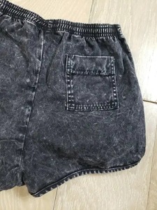 Short en maille délavée à l'acide pour homme avec taille élastique et poches latérales Séchage rapide Respirant Meilleur design Short délavé à l'acide OEM - Product Image 4