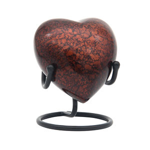 Urne en aluminium moderne en forme de cœur, faite à la main, personnalisée, pour les cendres humaines ou d'animaux, finition mate, capacité de 60 ml, vase de table - Product Image 2