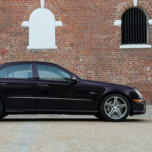 รถเมอร์เซเดส-เบนซ์ E63 AMG ซีดาน ปี 2008 มือสอง - Product Image 1