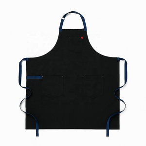 Tablier de barbecue sans manches personnalisé en toile robuste et imperméable avec taille réglable et plusieurs poches - Product Image 1