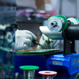 Assemblage de circuits imprimés PCBA Services supplémentaires MARQUAGE DE REVÊTEMENT CONFORME SOUS-CHARGE personnalisé EMS OEM Qualité supérieure Fabriqué en Italie - Product Image 4