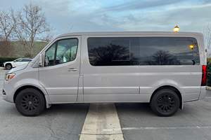 TOP-SELLING USED 2021 Mercedees-Benz Sprinter 1500 CDI L2H2~AUFGELASTET 3.0t Disponible pour livraison - Product Image 4