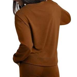 ชุดวอร์มคอกลมผู้หญิงสีตามสั่งขายส่ง ผ้าฝ้าย 100% ระบายอากาศได้ดี เหมาะสำหรับฤดูหนาว ทรงหลวม น้ำหนักปานกลาง ชุดกีฬา - Product Image 3