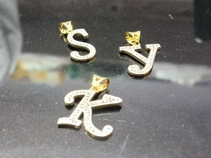 Colgante de alfabeto de Plata de Ley 925: Collar inicial de circonita cúbica - Product Image 3