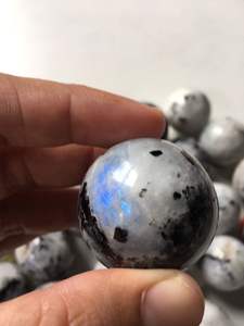 Meilleure vente sculpté arc-en-ciel pierre de lune sphère pleine cristaux Flashy pour Reiki guérison Feng Shui Souvenirs-pierre précieuse en gros - Product Image 2