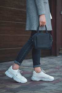 Bolso cruzado de cuero Vintage para mujer con diseño simple de moda, bolso con correa para el hombro con diseño personalizado para mujer - Product Image 2