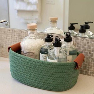 Panier vert fait main, rangement élégant pour la salle de bain, pour articles de toilette, soins de la peau, serviettes et organisation quotidienne, vente en gros en provenance d'Inde - Product Image 1