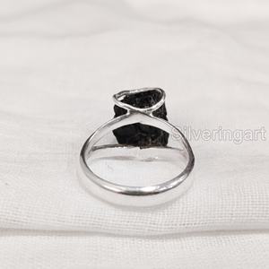 Bijoux en pierre brute Bague pour femme Tourmaline noire brute naturelle Pierre précieuse Octobre Pierre de naissance Bande de fil Bague en argent sterling 925 - Product Image 6