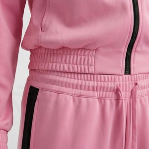 Conjuntos Deportivos de Poliéster con Capucha y Estampado para Mujer, Diseño de Logotipo Personalizado, Ropa Deportiva al por Mayor, Atuendo Atlético para Gimnasio y Fitness, Tela Elegante - Product Image 5