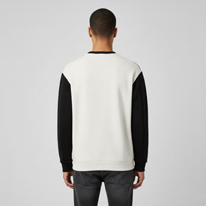 เสื้อฮู้ดดี้ผู้ชายผ้าฝ้าย 100% ขายส่ง ปักโลโก้ตามสั่ง ตกแต่งด้วยผ้าแอพพลิเค ทรงโอเวอร์ไซส์ คอวี แขนเสื้อแบบดรอปโชว์เดอร์ ผ้าฟลีซสโตนวอช สำหรับฤดูหนาว - Product Image 2