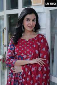 Kurtis indien de qualité supérieure en pur coton avec pantalon et Dupatta fantaisie col rond Anarkali imprimé travail Kurtis ensemble pour femme - Product Image 5