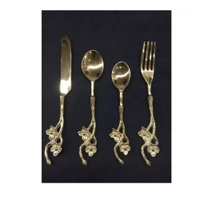 Nouveau lot de couverts louche en métal plaqué or pour ustensiles de cuisine Nouveau lot de couverts en métal avec cuillère et fourchette à bas prix - Product Image 1