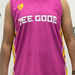 Ensemble de maillots et shorts de sports d'été personnalisables de haute qualité Impression par sublimation pour les équipes de football et de basket-ball - Product Image 4