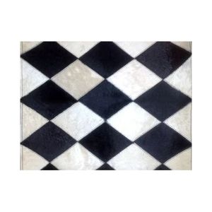Alfombra de Cuero Vacuno 100% Genuino y Natural, Resistente al Fuego, Antimicrobiana, Ecológica, con Base Antideslizante, Hecha a Mano con Diseño de Patchwork para el Hogar - Product Image 1