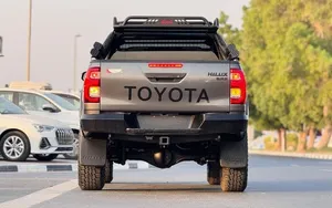 Nuovissima Toyota Hilux 2019 Modificata per Fuoristrada - Barra Sportiva sul Tetto - Bull Bar - 2.8L 5 Posti Diesel Trasmissione Manuale Guida a Destra - Product Image 6
