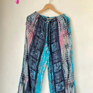 Ensemble de pyjama fait main Tie Dye Sari indien bohème en soie vêtements de nuit d'été vêtements de nuit légers Boho soie mélangée Boho vêtements de détente - Product Image 1
