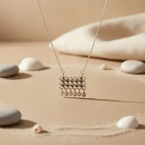 Collar con Colgante Geométrico Plateado de Moda para Mujer con Circonita, Diamante y Perla, Joyería Minimalista Chapada en Oro de 18K y Rodio - Product Image 3