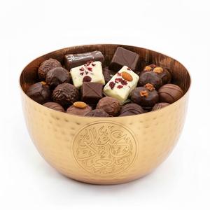 Proveedor de Juego de Regalo de Bombones de Chocolate en Tazón de Cobre de Diseño de Lujo, Bombones Artesanales de Chocolate con Leche, Negro y Blanco - Product Image 2