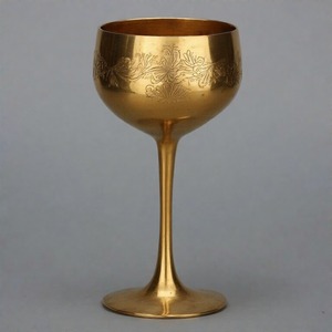 VinoGlory Sagrado Cáliz Latón Antiguo Comunión Copa de Vino Artesanal Vintage Copa para Iglesia y Ceremonias Espirituales - Product Image 1