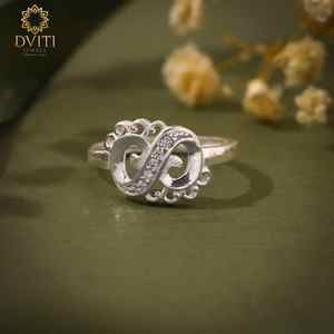 Bague fine en argent délicate pour femme, à porter au quotidien, design tendance, Inde - Product Image 2