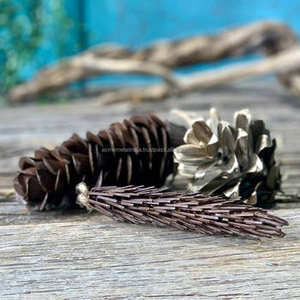 Adornos de hierro dorado en un elegante diseño colgante perfecto para Navidad festiva y decoración de fiestas artículos de decoración festiva - Product Image 2