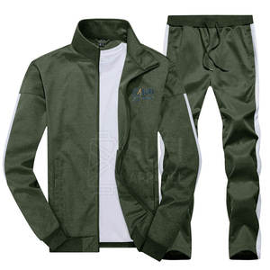 Survêtement pour homme confortable en coton 100% respirant avec capuche et motif imprimé tendance pour un style streetwear d'hiver élégant et une utilisation décontractée - Product Image 2