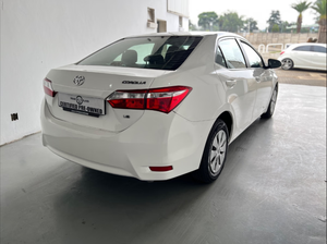 Voiture d'occasion de qualité abordable, Toyota Corolla 1.8 Prestige 2022, conduite à droite - Product Image 5