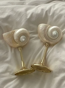 Ensemble de 2 verres à martini élégants en forme de coquillage, gobelets en coquillage organique pour les fêtes estivales à la plage - Macy - Product Image 1