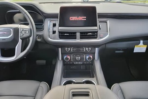 GMC Yukon XL SLT 4x4 2022 extrêmement propre, moteur Duramax Turbodiesel, transmission intégrale, prêt à être expédié - Product Image 5