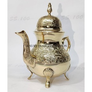 Théière décorative en laiton avec des motifs finement gravés et une finition haut de gamme conçue pour les collectionneurs ou les amateurs de thé - Product Image 2