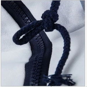 Sweat à capuche décontracté pour hommes Design de poche à la mode Sweat-shirt confortable et chaud de style rue pour hommes - Product Image 4