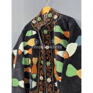 Veste matelassée unisexe automne-hiver, broderie de poisson, tissu en velours Suzani fait main, traitement tricoté, coton, tenue décontractée pour les fêtes - Product Image 4